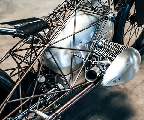 Birdcage mit Motor und Sitz