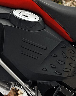 F 800 GS Adventure seitliche Tankblende