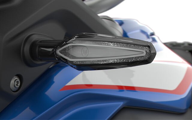 Wir sehen die LED-Blinker der F 850 GS.