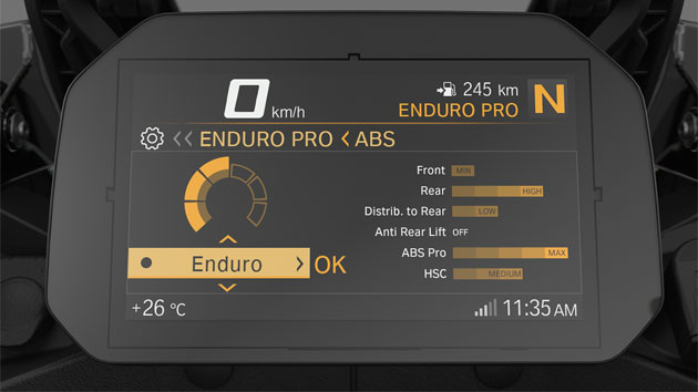 Wir sehen die Anzeige Fahrmodi Pro im TFT-Display.