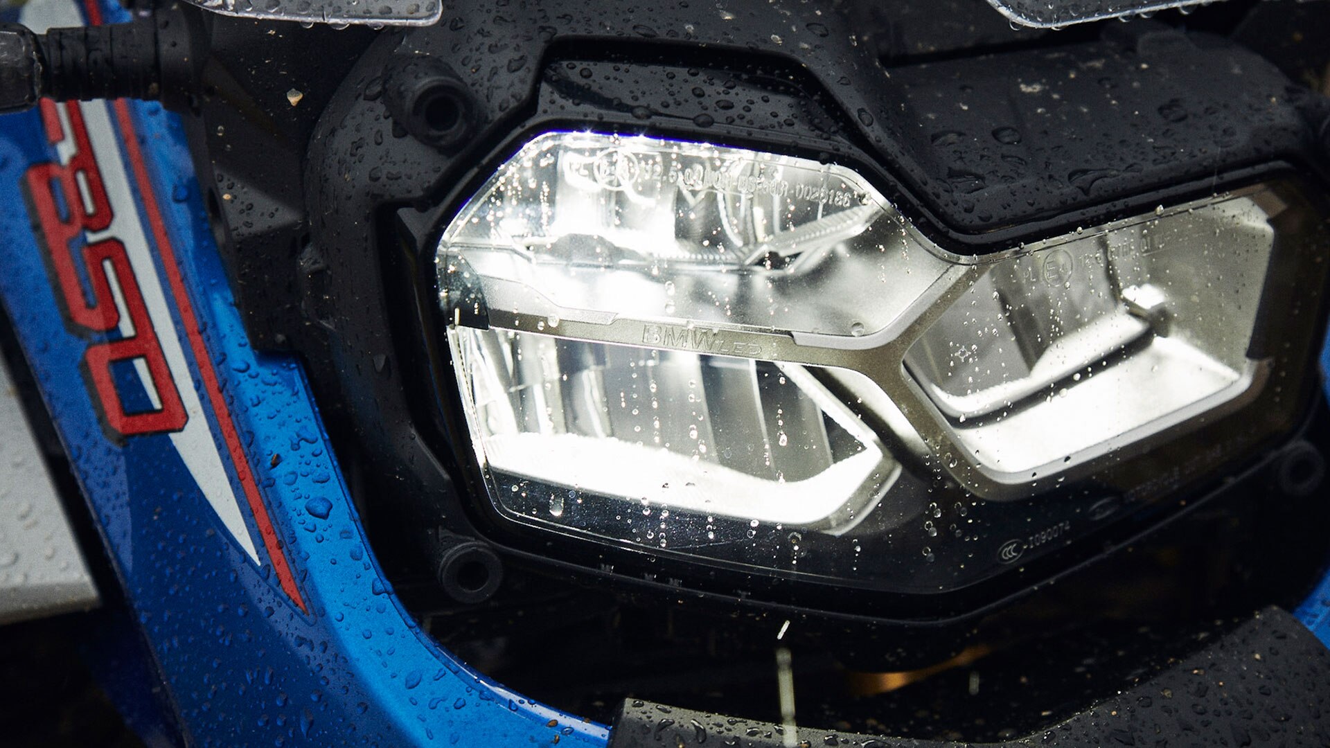 Der LED Scheinwerfer der neuen BMW F 850 GS Adventure