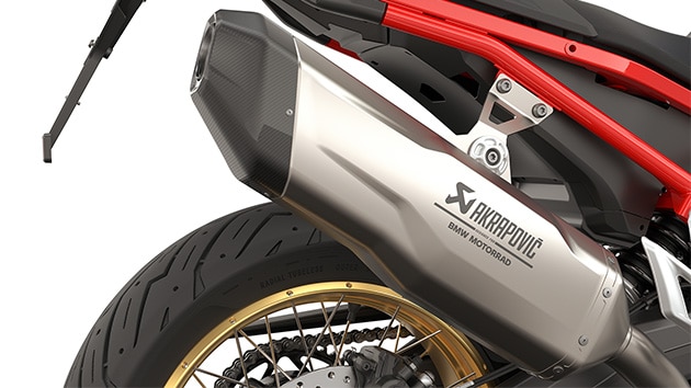 Die F 900 GS von BMW Motorrad mit Akrapovič Endschalldämpfer