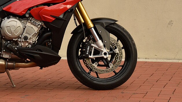 S 1000 XR Aluminium-Gussräder mit Winkelventil