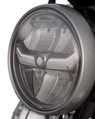 Die R 12 von BMW Motorrad mit LED-Scheinwerfer mit Tagfahrlicht