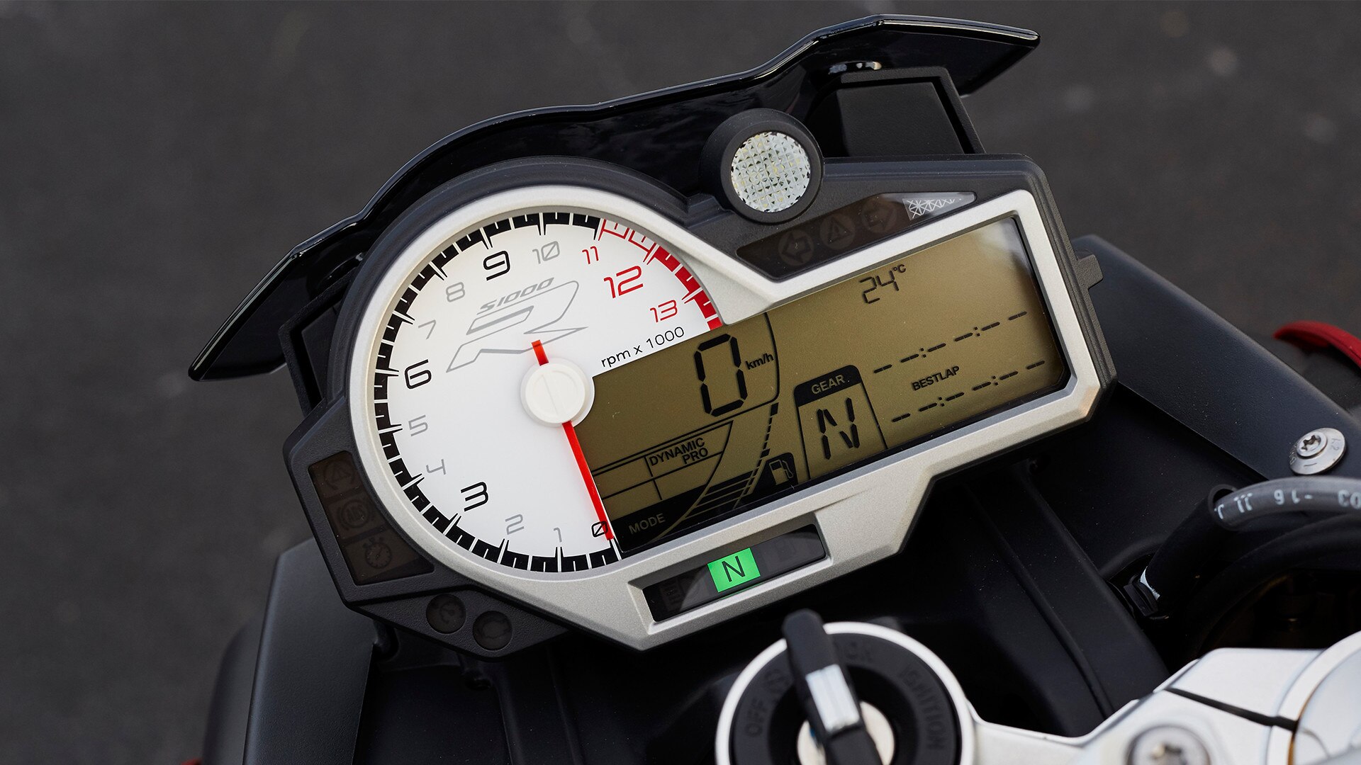 S 1000 R Multifunktionales Kombi-Instrument