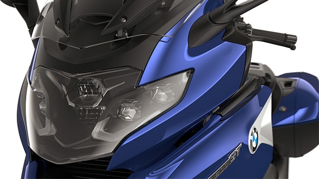 Fokus auf die LED-Scheinwerfer.