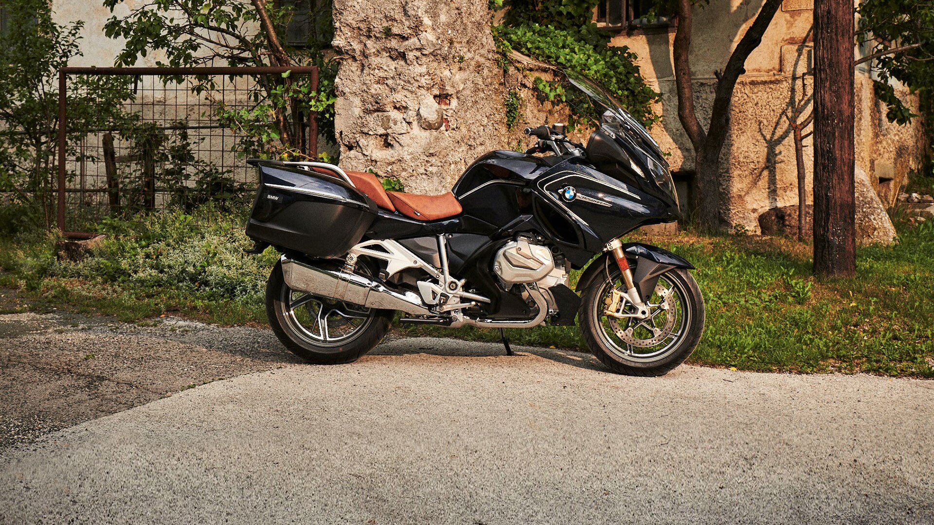 BMW R 1250 RT mit brauner Option 719 Sitzbank