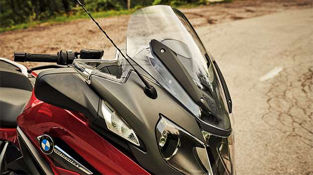 BMW R 1250 RT mit kurzem Windschild