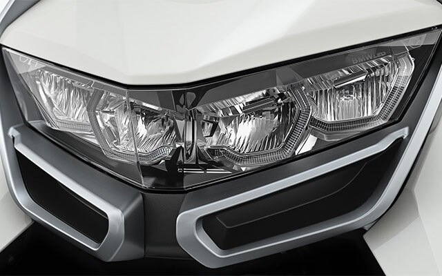 Voll-LED Scheinwerfer C 400 GT