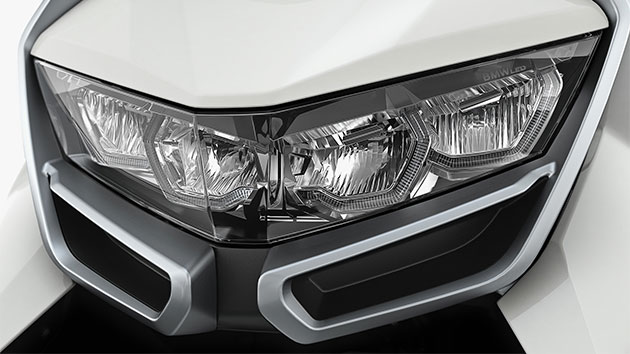 Voll-LED Scheinwerfer C 400 GT
