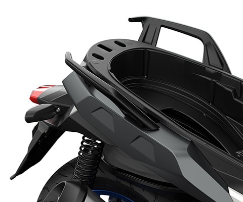 Wir sehen das offene Flexcase Staufach des C 400 X.