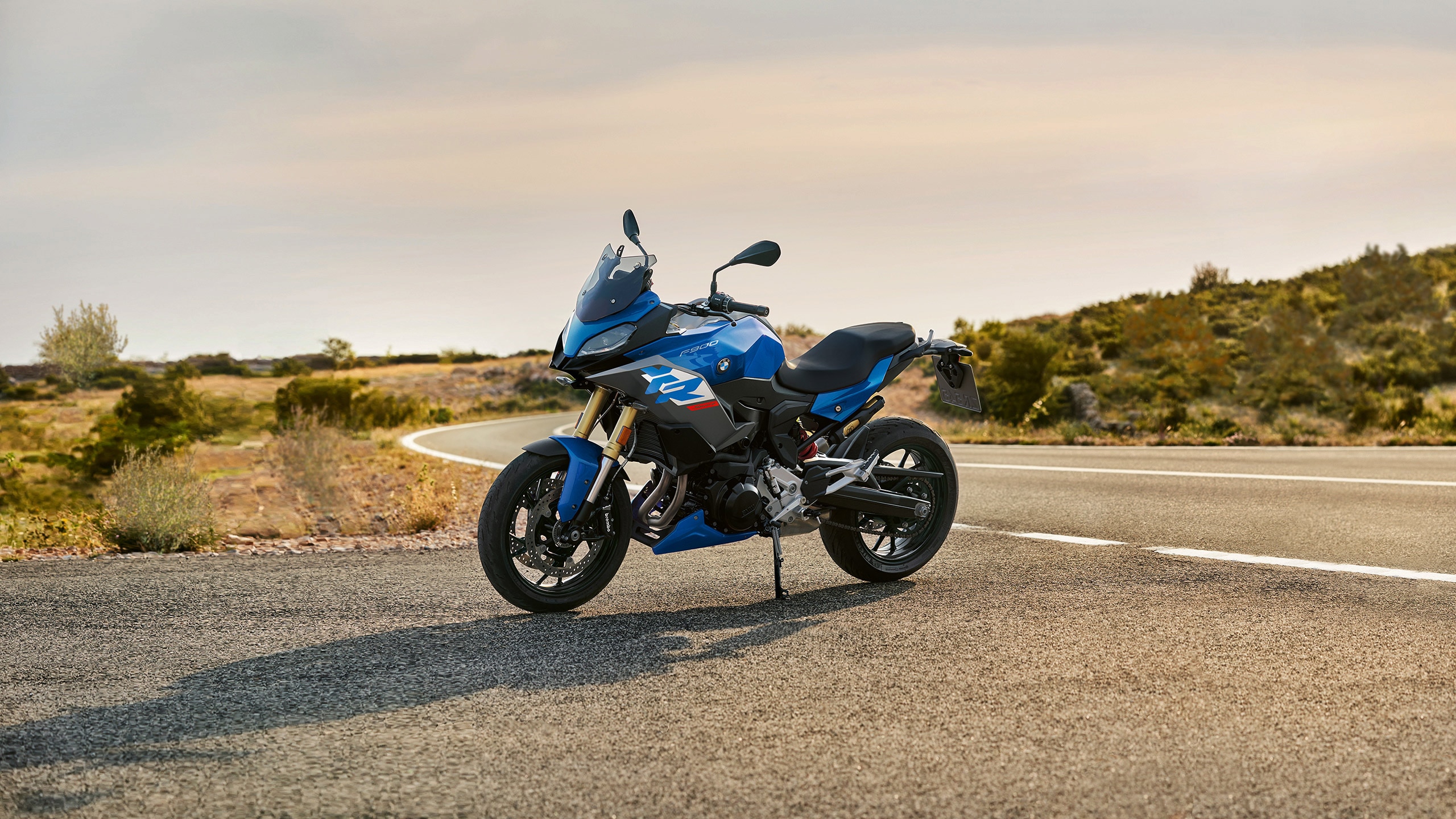 900xr bmw top